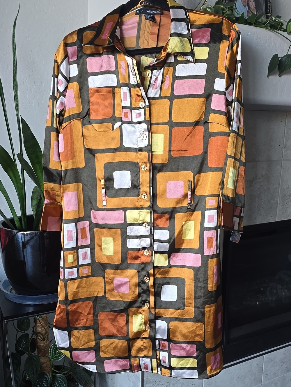 Mlle Gabrielle Satin Colorblock Button-Front Shirt Dress in Gold and Pink